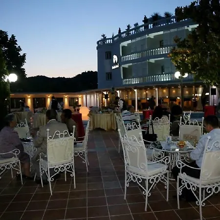 منتجع Merlin Park *