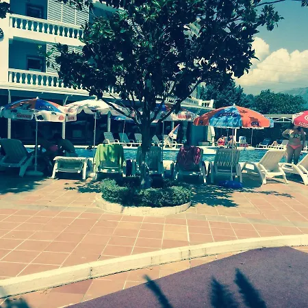 Merlin Park Semesteranläggning (resort) Tirana